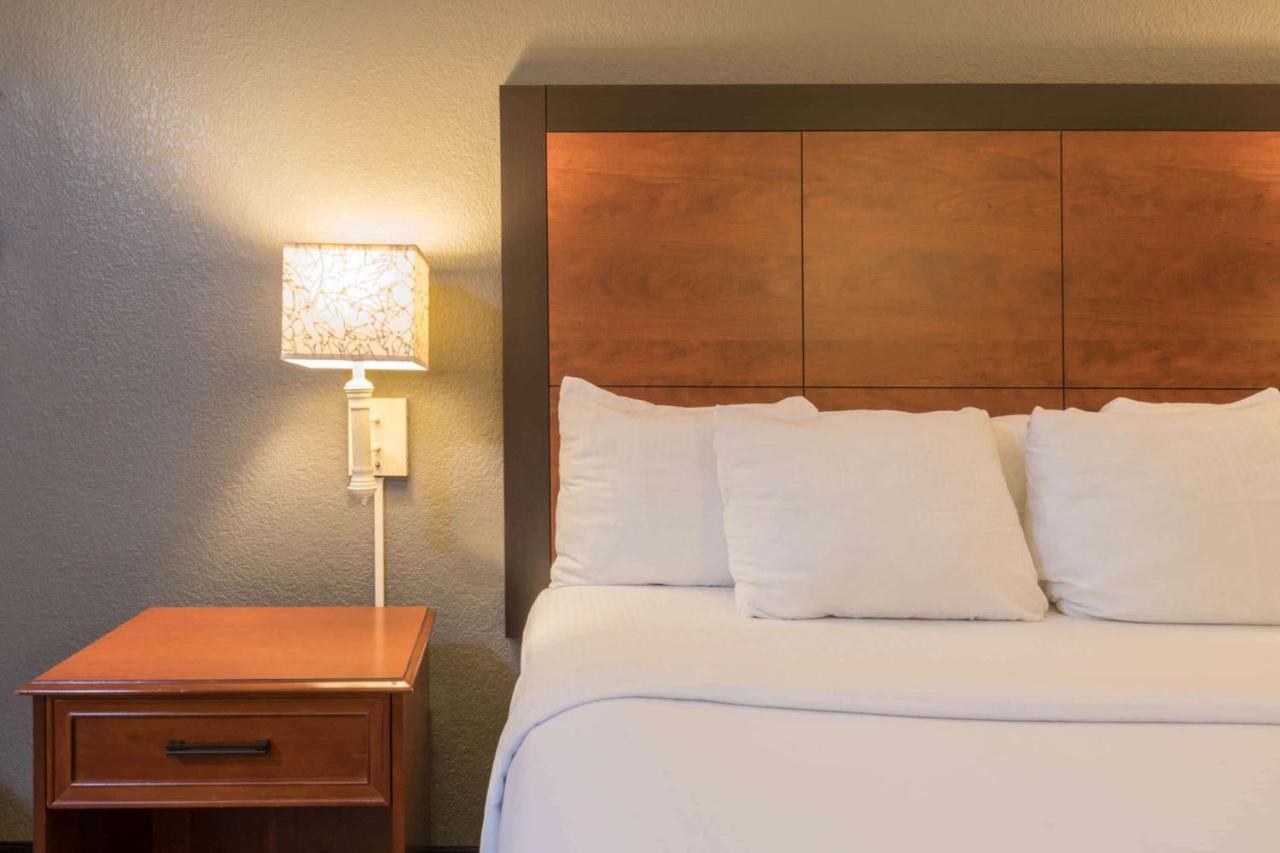 La Quinta Inn & Suites By Wyndham San Antonio Riverwalk Екстер'єр фото