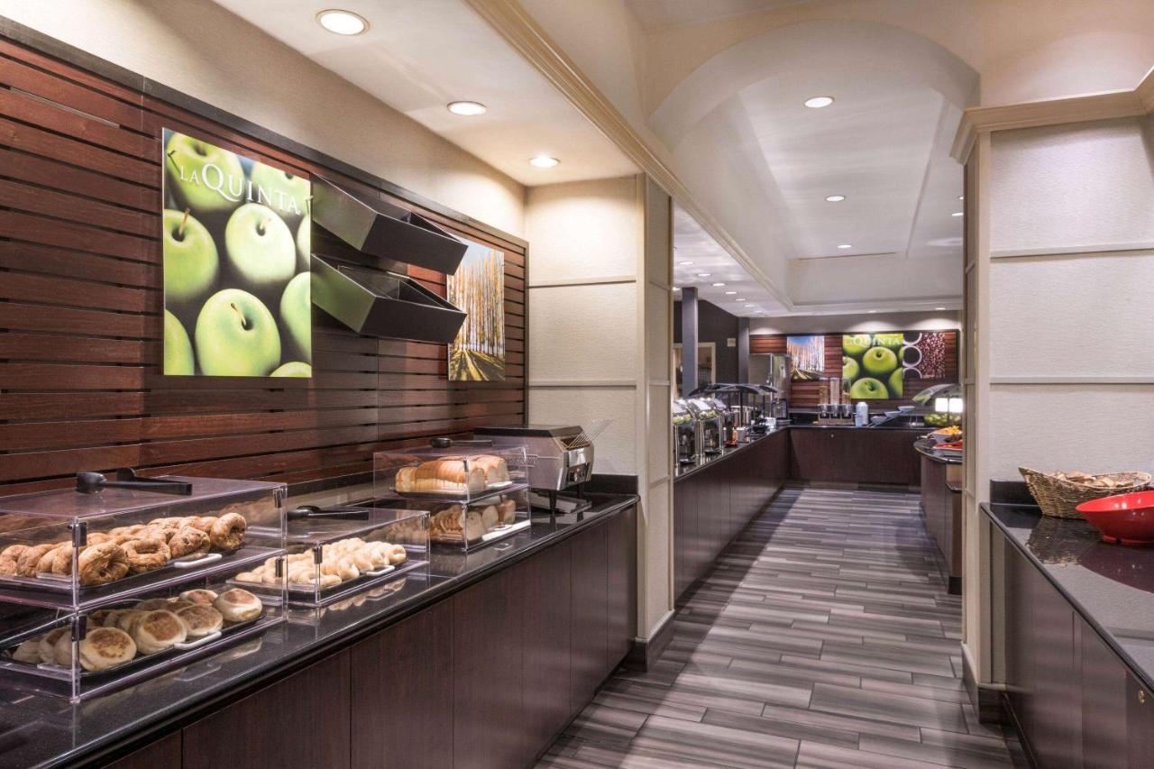 La Quinta Inn & Suites By Wyndham San Antonio Riverwalk Екстер'єр фото