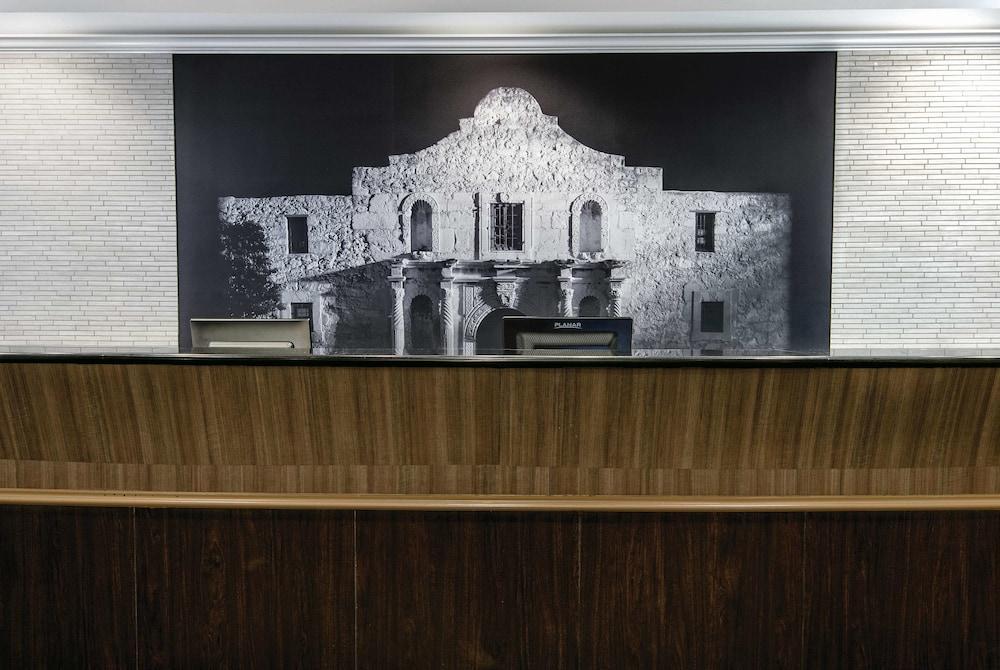 La Quinta Inn & Suites By Wyndham San Antonio Riverwalk Екстер'єр фото