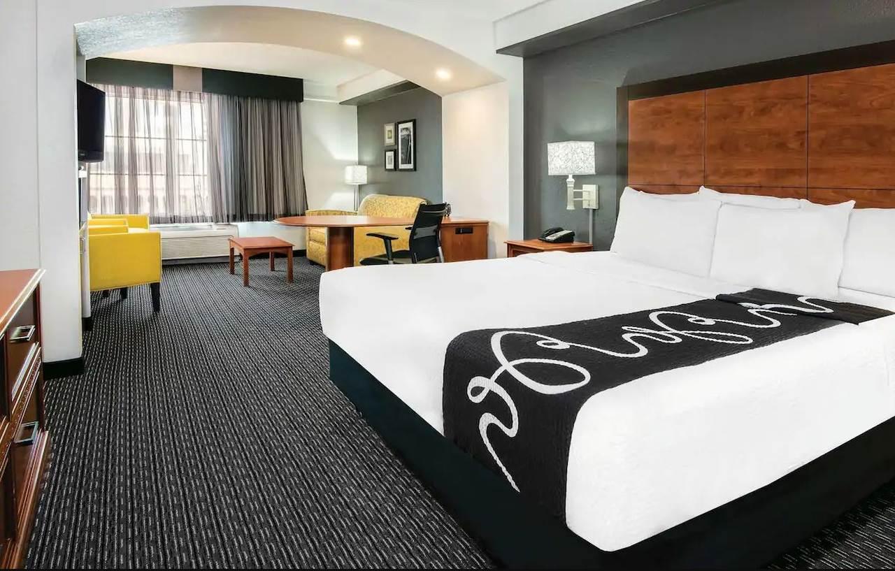 La Quinta Inn & Suites By Wyndham San Antonio Riverwalk Екстер'єр фото