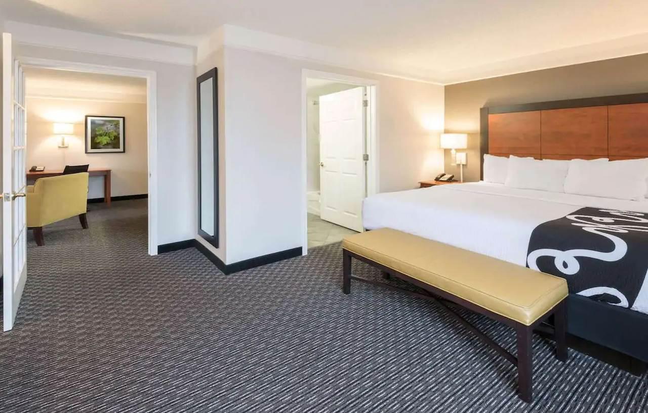 La Quinta Inn & Suites By Wyndham San Antonio Riverwalk Екстер'єр фото