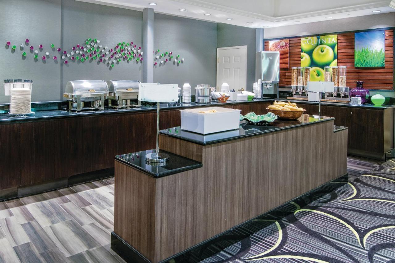 La Quinta Inn & Suites By Wyndham San Antonio Riverwalk Екстер'єр фото