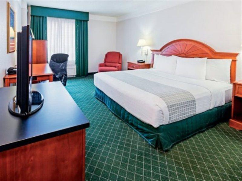 La Quinta Inn & Suites By Wyndham San Antonio Riverwalk Екстер'єр фото