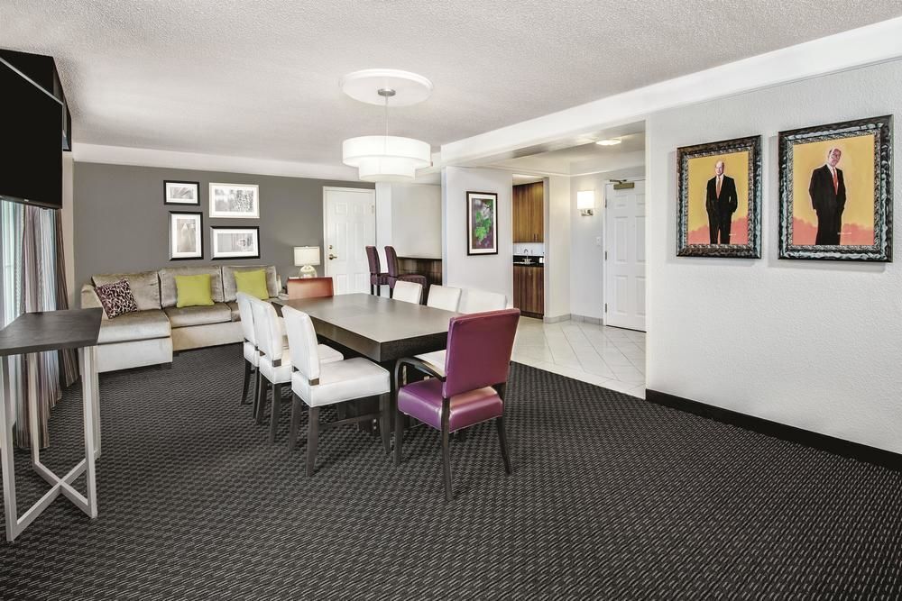 La Quinta Inn & Suites By Wyndham San Antonio Riverwalk Екстер'єр фото